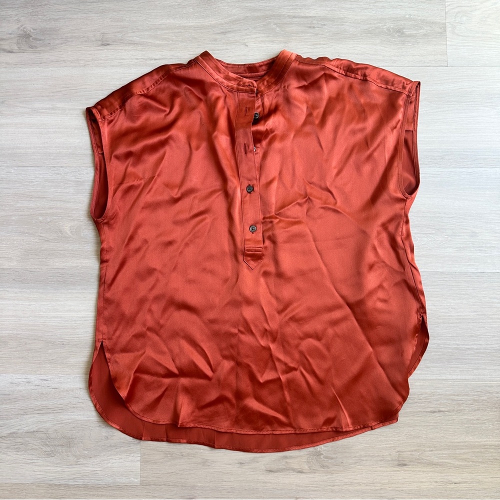 Banana Republic 100% silk Women's shirt size small
